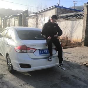 女生把🐻出和男生30分钟
