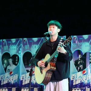 女生把🐻出和男生30分钟
